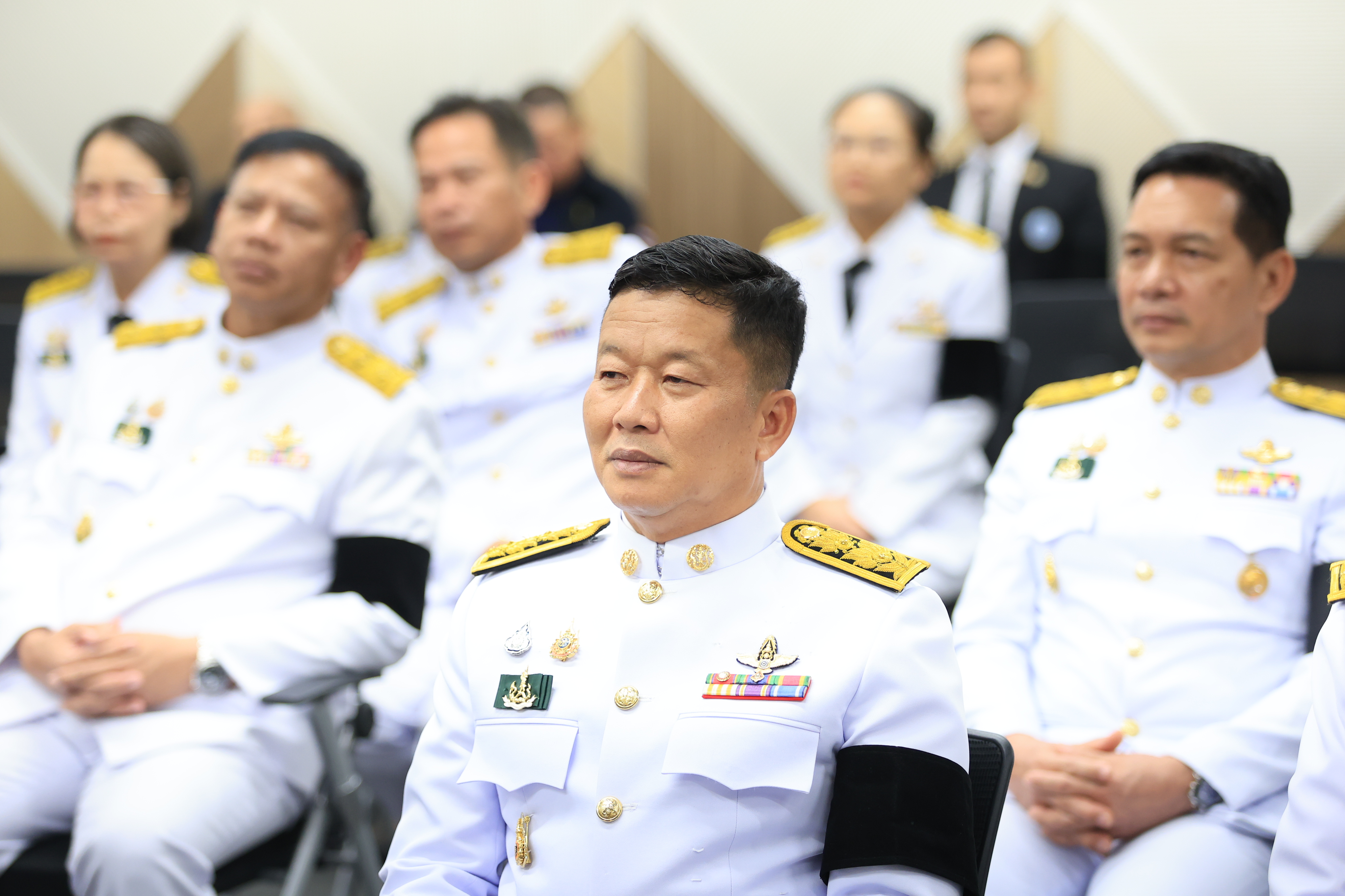 title - คณะผู้บริหาร ส.ป.ก. บันทึกเทปถวายพระพรชัยมงคล สมเด็จพระนางเจ้าสุทิดา พัชรสุธาพิมลลักษณ พระบรมราชินี เนื่องในโอกาสวันเฉลิมพระชนมพรรษา 48 พรรษา